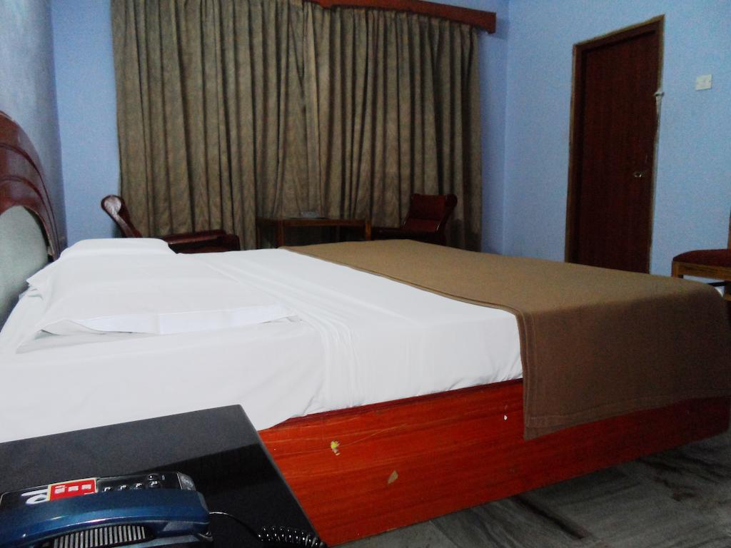 Hotel Bhimas Paradise Tirupati Exterior foto